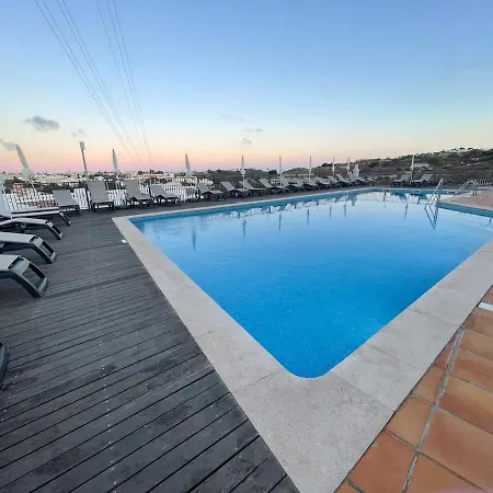 Lovely 3 Bedroom In A In Apartamento *