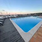 Lovely 3 Bedroom In A In Apartamento *
