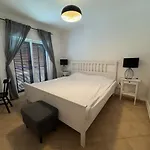 Διαμέρισμα Lovely 3 Bedroom In A In Αλμπουφέιρα