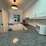 Lovely 3 Bedroom In A In Διαμέρισμα