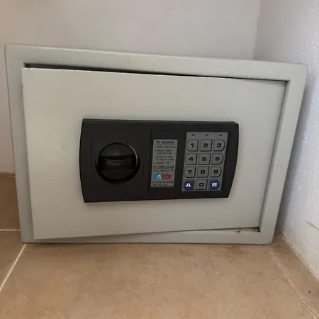 Lovely 3 Bedroom In A In * אלבופיירה