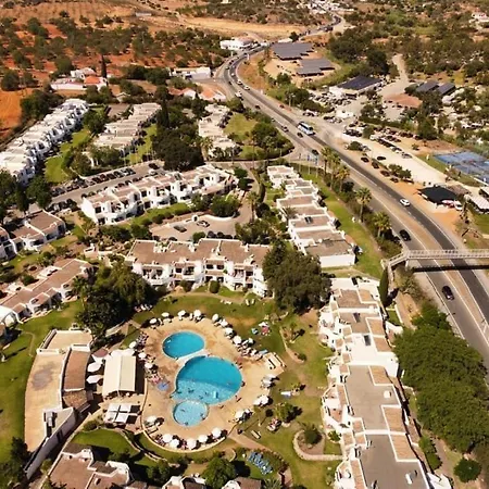 Apartamento Lovely 3 Bedroom In A In *