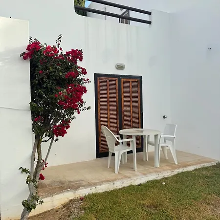 Lovely 3 Bedroom In A In Apartment